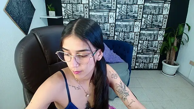 DanielaMonroe online show from November 2025 09:35:01 PM