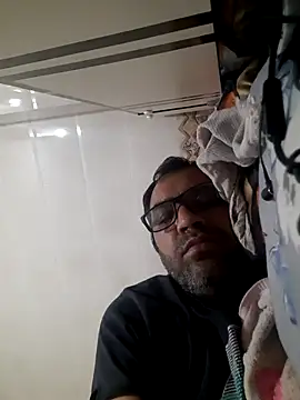 Hot-boy077 online show from October 2025 05:08:01 AM