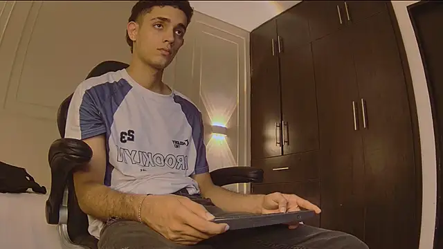 nathan shimmer online show from December 2025 09:04:02 PM