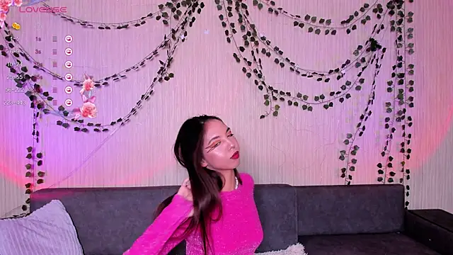 JenniferDavies online show from October 2025 05:34:02 PM