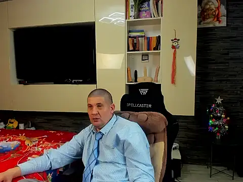 SpartacusDaddy48 online show from January 2026 05:50:01 PM