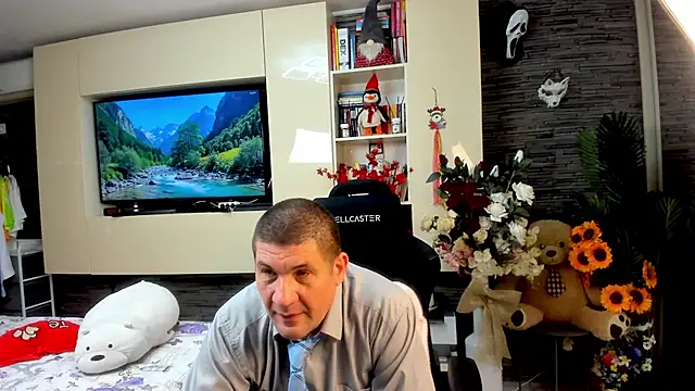 SpartacusDaddy48 online show from May 2026 03:42:01 PM