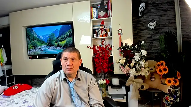SpartacusDaddy48 online show from May 2026 09:22:02 PM