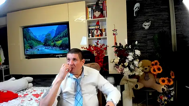 SpartacusDaddy48 online show from May 2026 01:05:01 AM