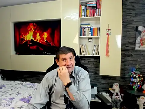 SpartacusDaddy48 online show from February 2026 05:35:02 PM