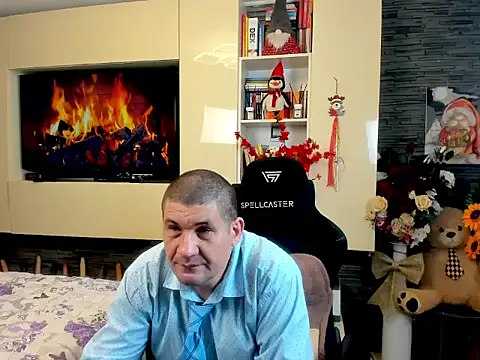 SpartacusDaddy48 online show from February 2026 04:40:02 PM