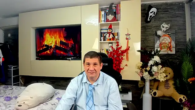 SpartacusDaddy48 online show from March 2026 01:11:01 PM