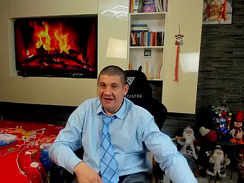 SpartacusDaddy48 online show from January 2026 08:56:01 PM