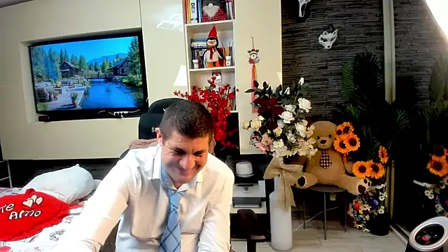 SpartacusDaddy48 online show from May 2026 08:29:02 PM