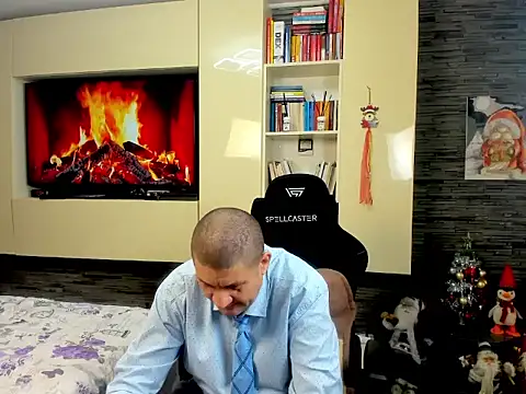 SpartacusDaddy48 online show from February 2026 03:56:02 PM