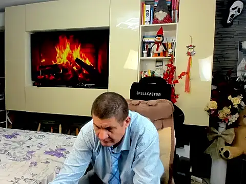 SpartacusDaddy48 online show from March 2026 04:44:01 PM