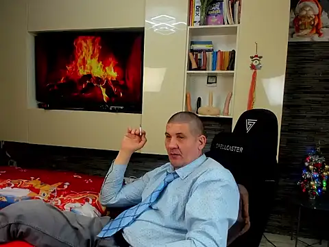 SpartacusDaddy48 online show from January 2026 11:11:02 PM