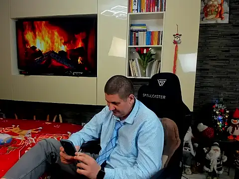 SpartacusDaddy48 online show from January 2026 10:57:02 PM