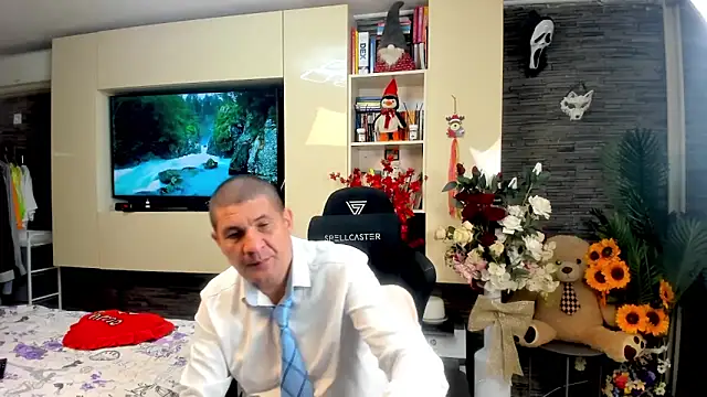 SpartacusDaddy48 online show from May 2026 02:31:01 PM