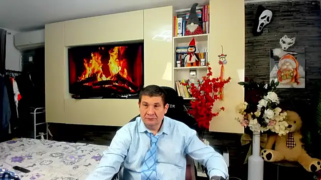 SpartacusDaddy48 online show from March 2026 12:17:02 PM