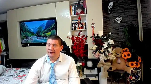 SpartacusDaddy48 online show from May 2026 03:53:02 PM