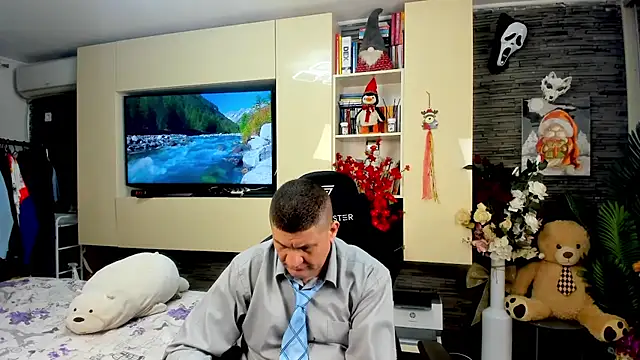 SpartacusDaddy48 online show from March 2026 06:37:02 AM