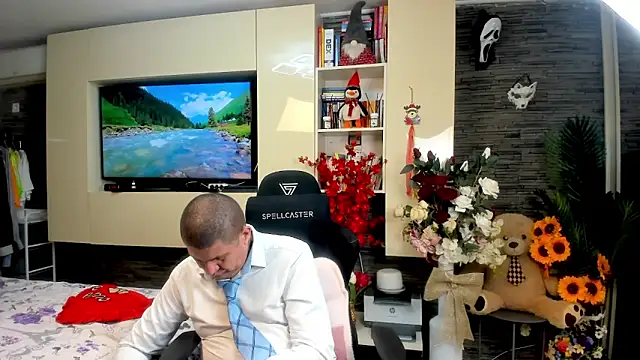 SpartacusDaddy48 online show from May 2026 02:37:01 AM