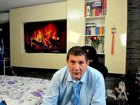 SpartacusDaddy48 online show from February 2026 01:43:01 PM