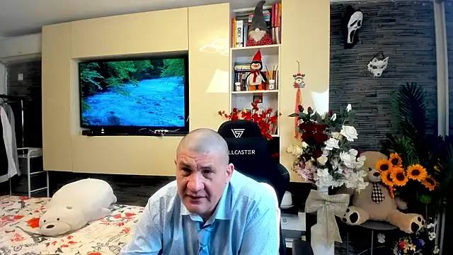 SpartacusDaddy48 online show from April 2026 10:25:02 PM