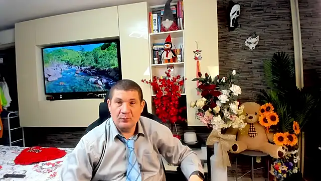 SpartacusDaddy48 online show from May 2026 08:21:01 AM