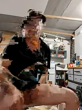 Billyschxh online show from November 2025 11:19:02 PM