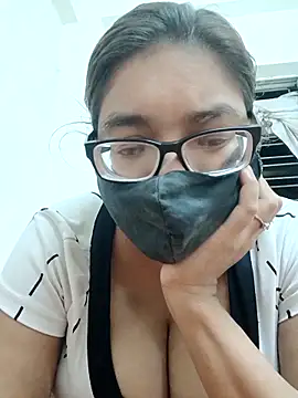 Snapshot of Elie_couple143 chatting on September 2025 06:36:02 PM Elie couple143 online show from September 2025 06:36:02 PM