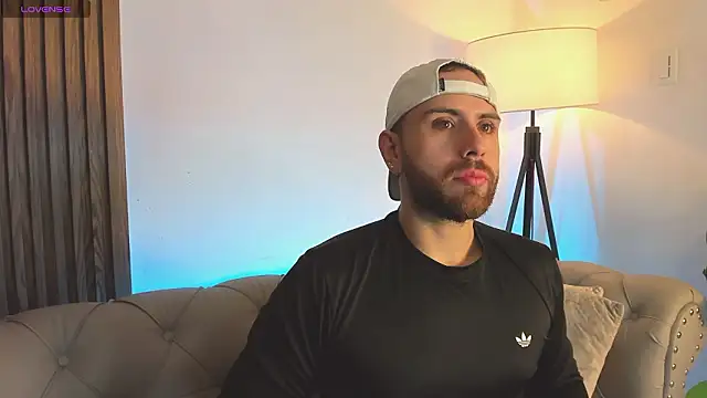 Maximo Wolff online show from February 2026 07:58:01 PM