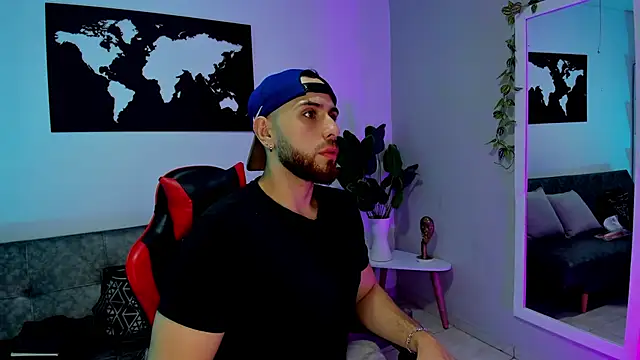 Maximo Wolff online show from November 2025 07:47:01 PM