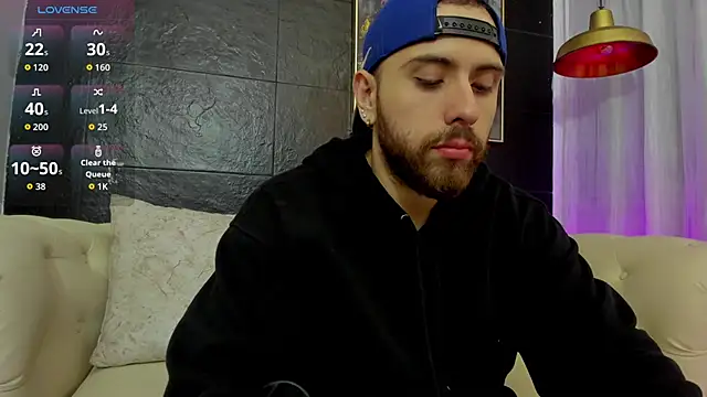 Maximo Wolff online show from November 2025 09:30:02 PM