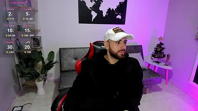 Maximo Wolff online show from December 2025 04:05:02 AM