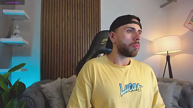 Maximo Wolff online show from March 2026 03:06:01 AM