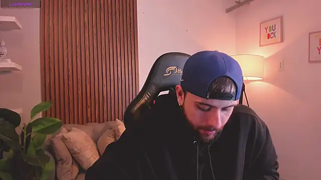 Maximo Wolff online show from April 2026 01:09:02 AM