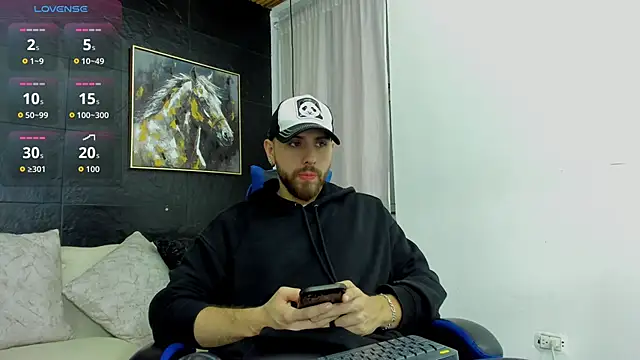 Maximo Wolff online show from November 2025 08:25:02 PM