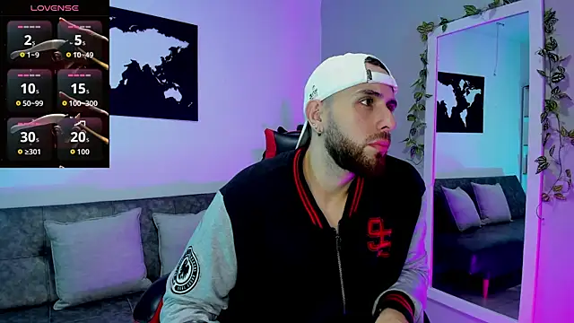 Maximo Wolff online show from November 2025 07:58:02 PM