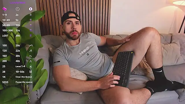 Maximo Wolff online show from March 2026 01:23:02 PM