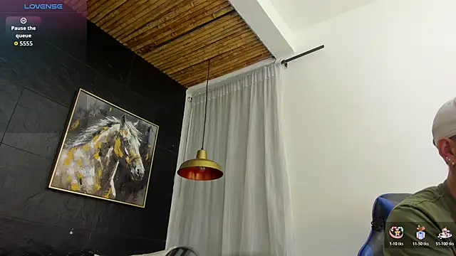 Maximo Wolff online show from October 2025 08:30:01 PM