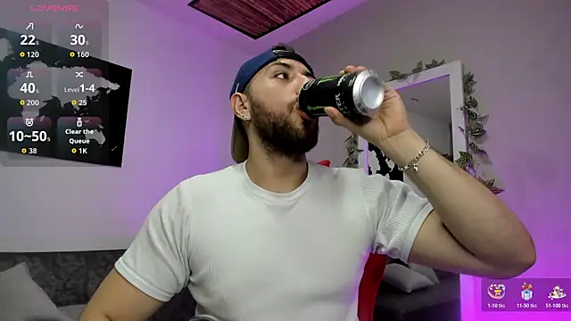 Maximo Wolff online show from December 2025 08:14:02 PM