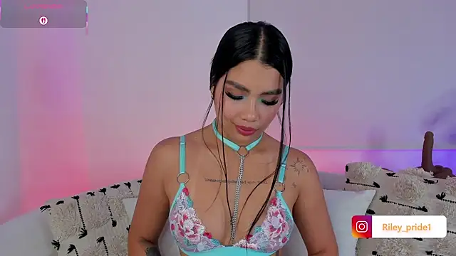 Cutie Riley online show from October 2025 02:50:01 PM