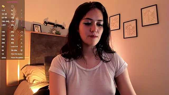 Azurra amatto2 online show from September 2025 08:19:02 PM