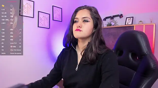 Azurra amatto2 online show from October 2025 08:31:02 PM