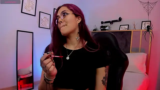 Azurra amatto2 online show from May 2026 09:01:02 PM