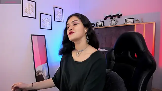 Snapshot of Azurra_amatto2 chatting on December 2025 08:25:02 PM Azurra amatto2 online show from December 2025 08:25:02 PM