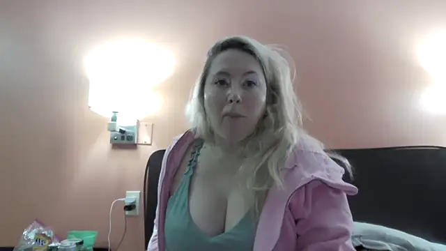 BigBoobsBlair online show from December 2025 08:24:02 PM