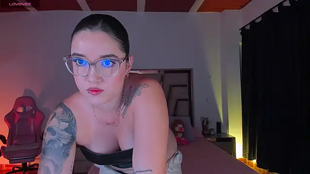 lunaarose online show from February 2026 03:06:01 AM