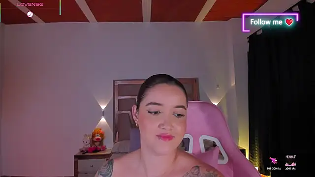 lunaarose online show from April 2026 07:45:01 AM