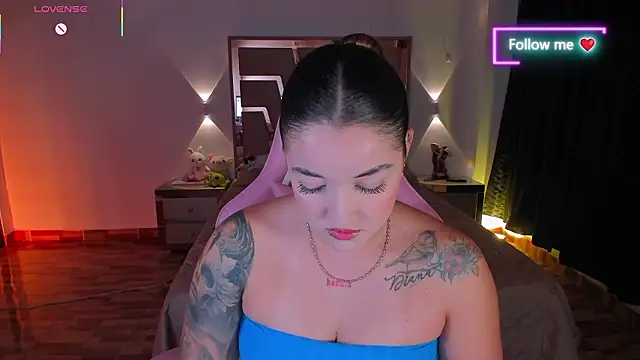 lunaarose online show from February 2026 03:37:01 AM