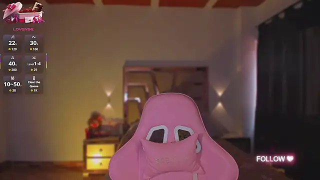 lunaarose online show from November 2025 04:33:02 PM