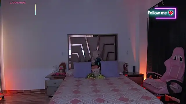lunaarose online show from April 2026 04:08:02 AM