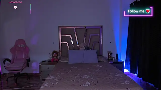 lunaarose online show from March 2026 02:38:02 AM